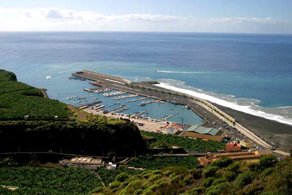 Der Hafen von Puerto de Tazacorte auf La Palma
