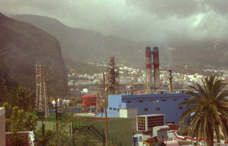 Das Dieselkraftwerk nahe der Haupststadt Santa Cruz